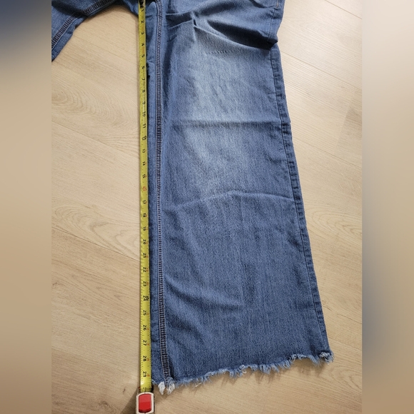 Cato Blue Flare Wide-Leg Jeans with Frayed Hem Size 14 - Picture 9 of 9